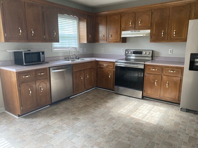 Foto del edificio - Cute 3 Bedroom MINUTES from Gate 1 At Ft C...