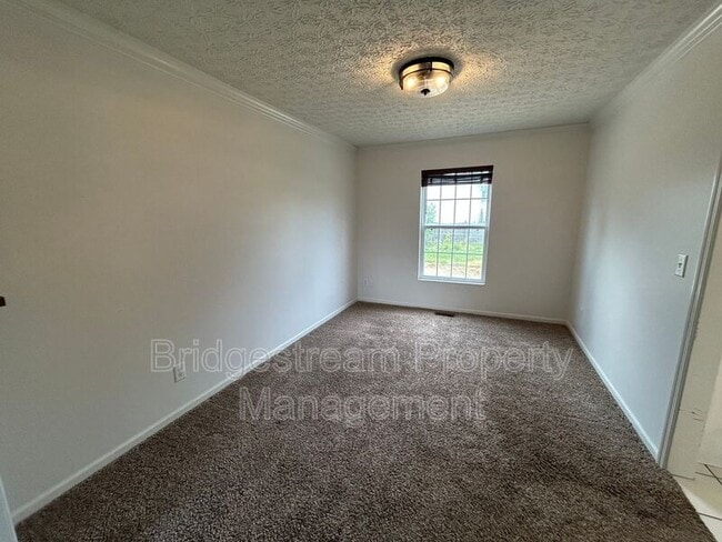 Building Photo - 4448 Forest Ridge Blvd