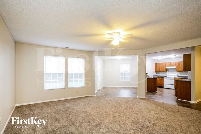 Building Photo - 2880 Ludwig Dr