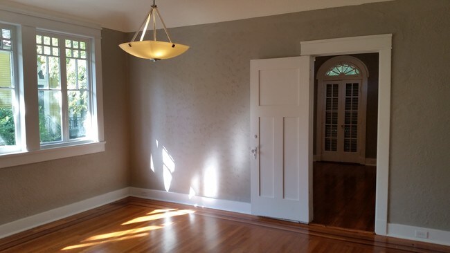 320 Monticello Ave Jefferson La 70121 Apartment For In Building Photo 320 Monticello Ave
