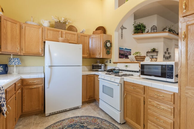 Kitchen - 197 Yolla Bolly Trl
