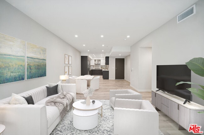 Foto del edificio - 1051 S Corning St