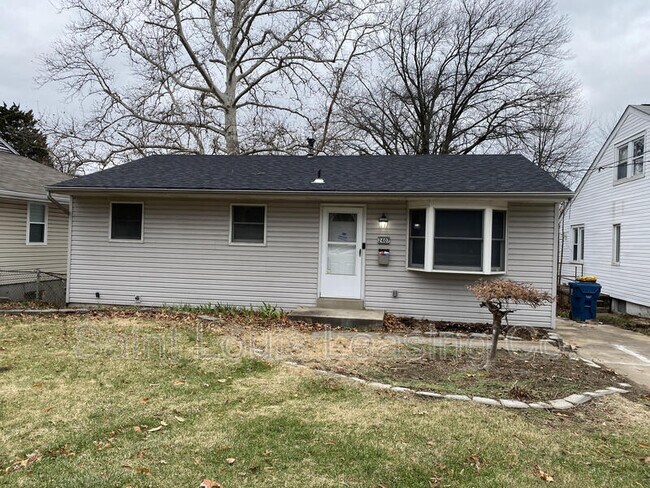 Building Photo - 2407 Gilrose Ave