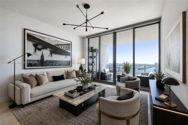 Building Photo - 900 Biscayne Blvd