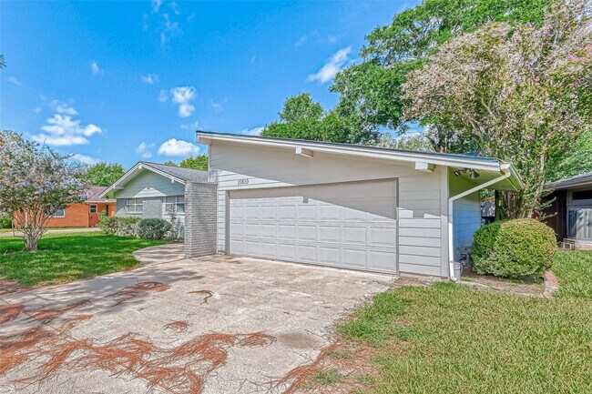 Building Photo - 10810 Willowisp Dr
