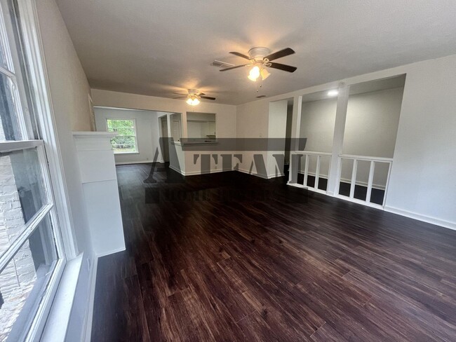 Foto del edificio - Fully Remodeled 3 Bedroom 2 Bathroom