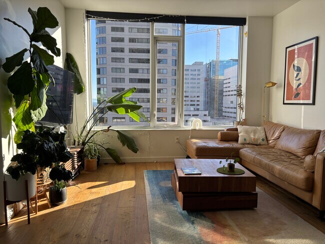 Foto del edificio - 1321 Seneca St