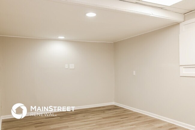 Foto del edificio - 3323 Retriever Rd