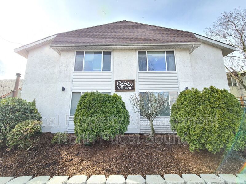 10521 Midvale Ave N Unit 102, Seattle, WA 98133 Condo for Rent in