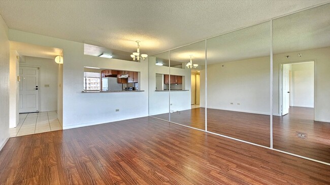 Building Photo - Available now- 2 Bedroom, 2 Bath in Countr...