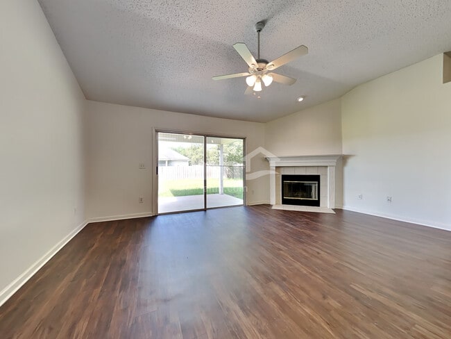 Building Photo - 11740 Crooked River Rd