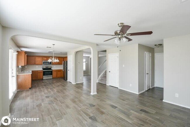 Building Photo - 9011 Walnut Springs, Universal City, TX 78148