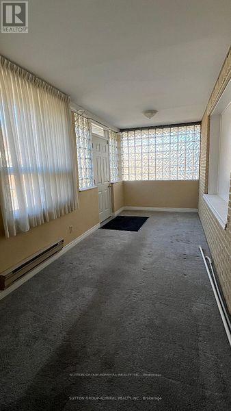 Photo du bâtiment - 35 Verwood Ave