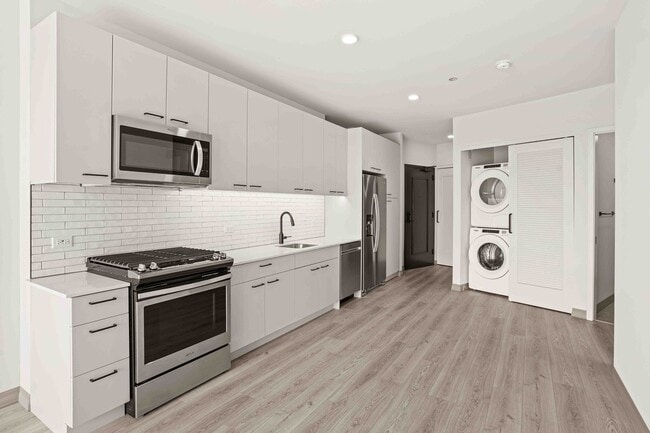 Photo - 2165 N Elston Ave Apartment