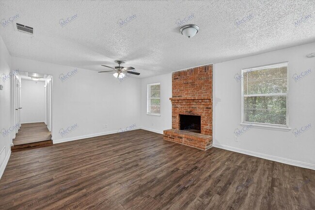 Foto del edificio - 7606 Antoinette St
