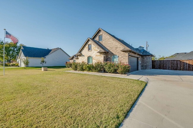 Foto del edificio - Stunning 3-bedroom, 2-bathroom home on an over-sized lot in Aledo ISD!