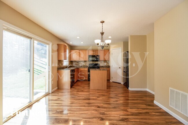 Foto del edificio - 1186 Turfway Ct