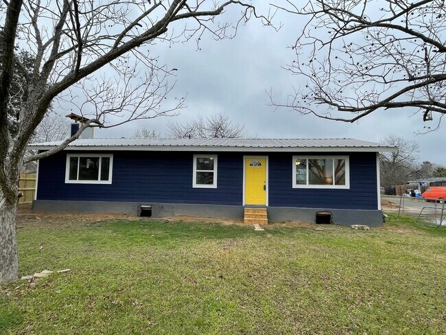 Building Photo - 1451 Janet Gale St