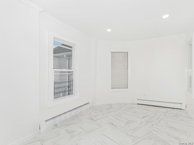 Building Photo - 232 Jessamine Ave