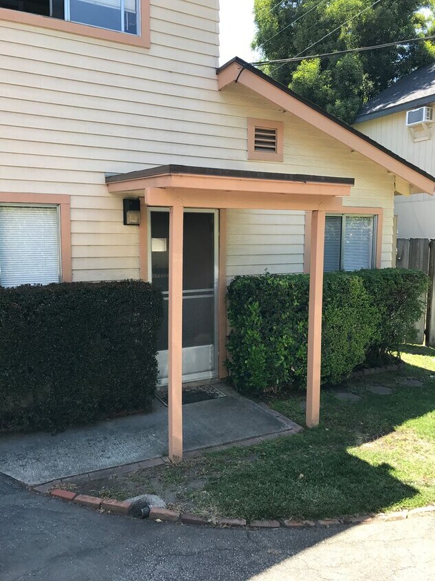 Foto principal - 1256-1258 Buchon St