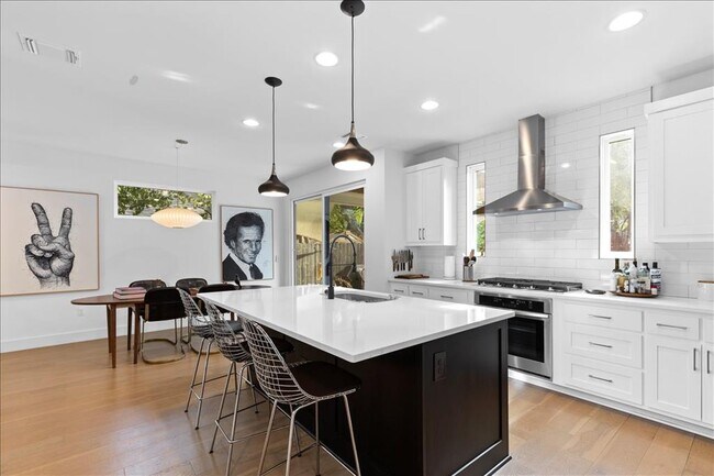 Foto del edificio - 4201 Clawson Rd