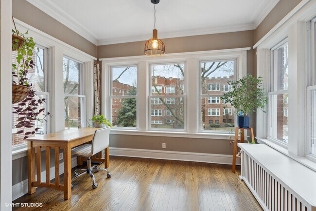 Building Photo - 4451 N Beacon St