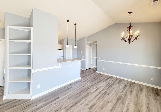 Foto del edificio - Available August 2025!– 3477 Forest Dale D...