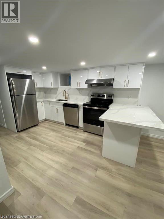 Photo principale - 215 Queen St S
