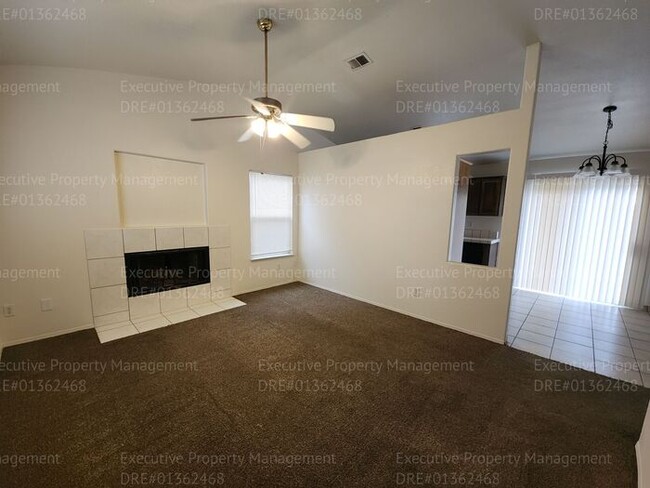 Foto del edificio - Location, Location (93313 HARRIS RD/ ASHE ...