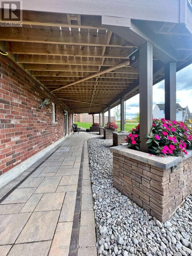 Building Photo - 9 Moynes Ct