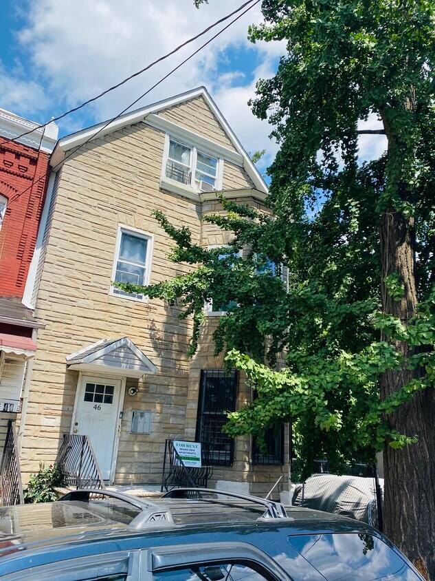 Primary Photo - 46 Emmet St