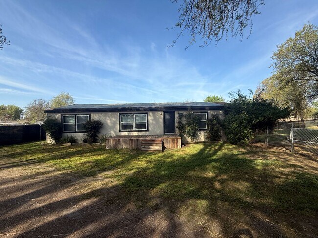 Building Photo - FR T L12795