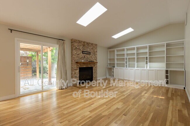 Foto del edificio - 231 S Harding Ct