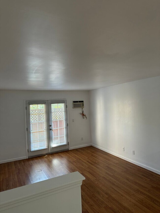 Foto del edificio - 54TH ST - Beautiful 1/1 Condo w Patio, Stainless Kitchen, Near SDSU!