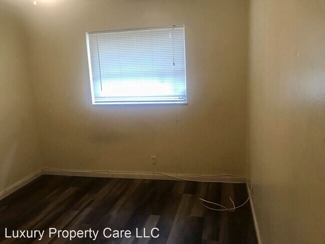 Building Photo - 2 br, 1 bath House - 5180 NE 6th Ave - Uni...