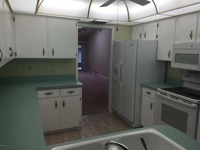 Building Photo - 3 bedroom in Ormond Beach FL 32174