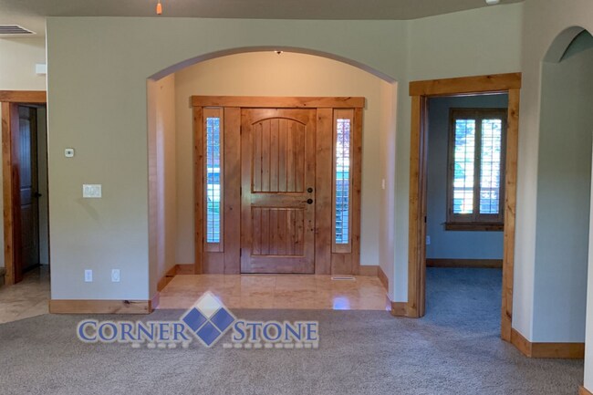 Building Photo - Stunning Home in Solitude Place with Bonus...