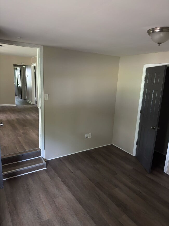 Building Photo - Charming 4-Bedroom Home in Florissant – Co...