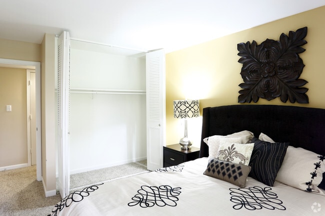 Interior Photo - CANTERBURY GREEN