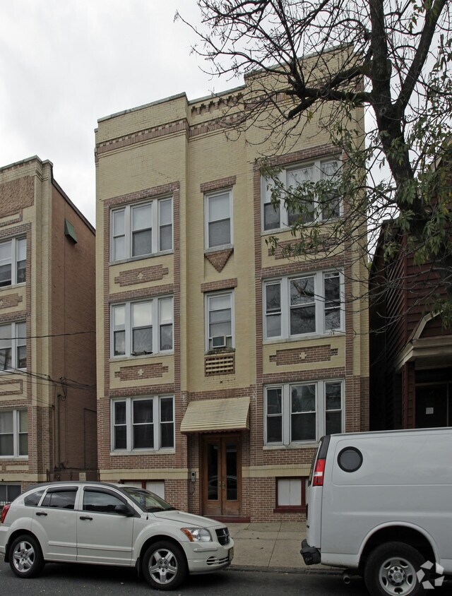 Foto del edificio - 11 Rutgers Ave