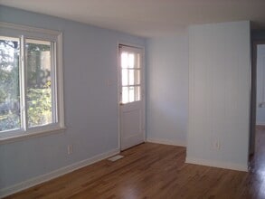 Building Photo - 109 Fyfer Pl