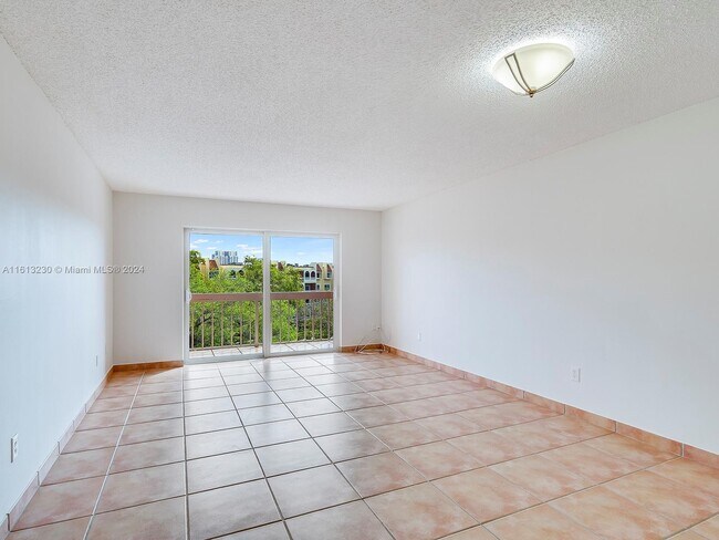 Foto del edificio - 7830 Camino Real