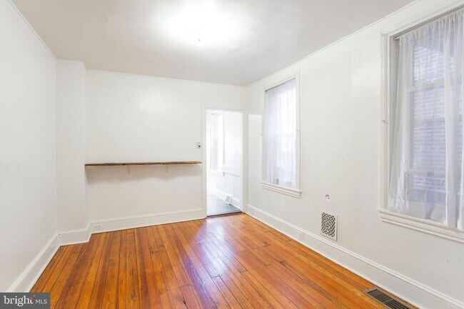 Building Photo - 828 N 25th St