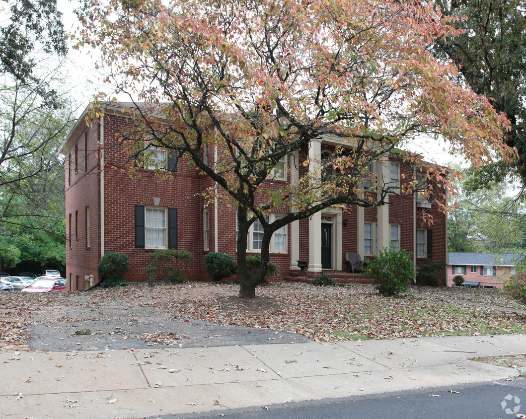 Building Photo - Milledge Chase