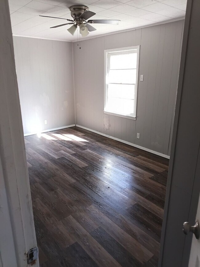 Foto del edificio - 632 E Sears St