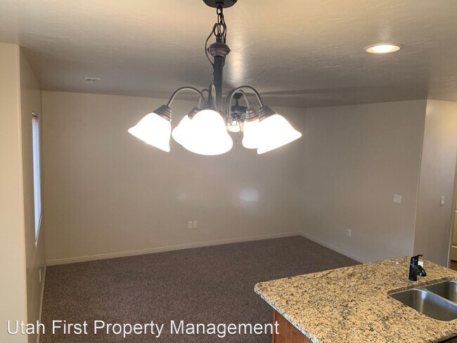 Foto del edificio - 3 br, 2.5 bath House - 3419 S River Road #40