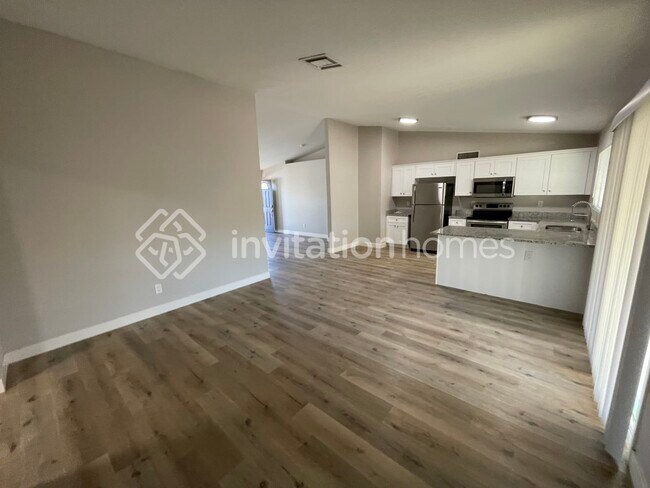Building Photo - 6630 W Pima St