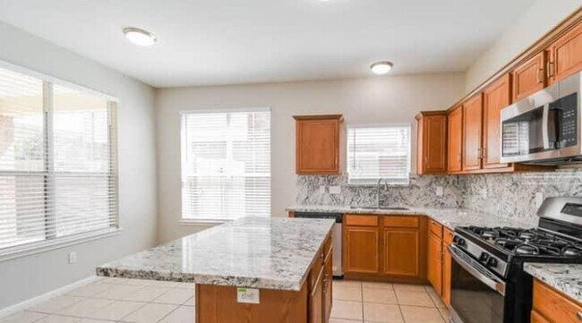 Building Photo - 1060 Cabot Cove