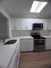 Building Photo - 2570 W 67th Pl