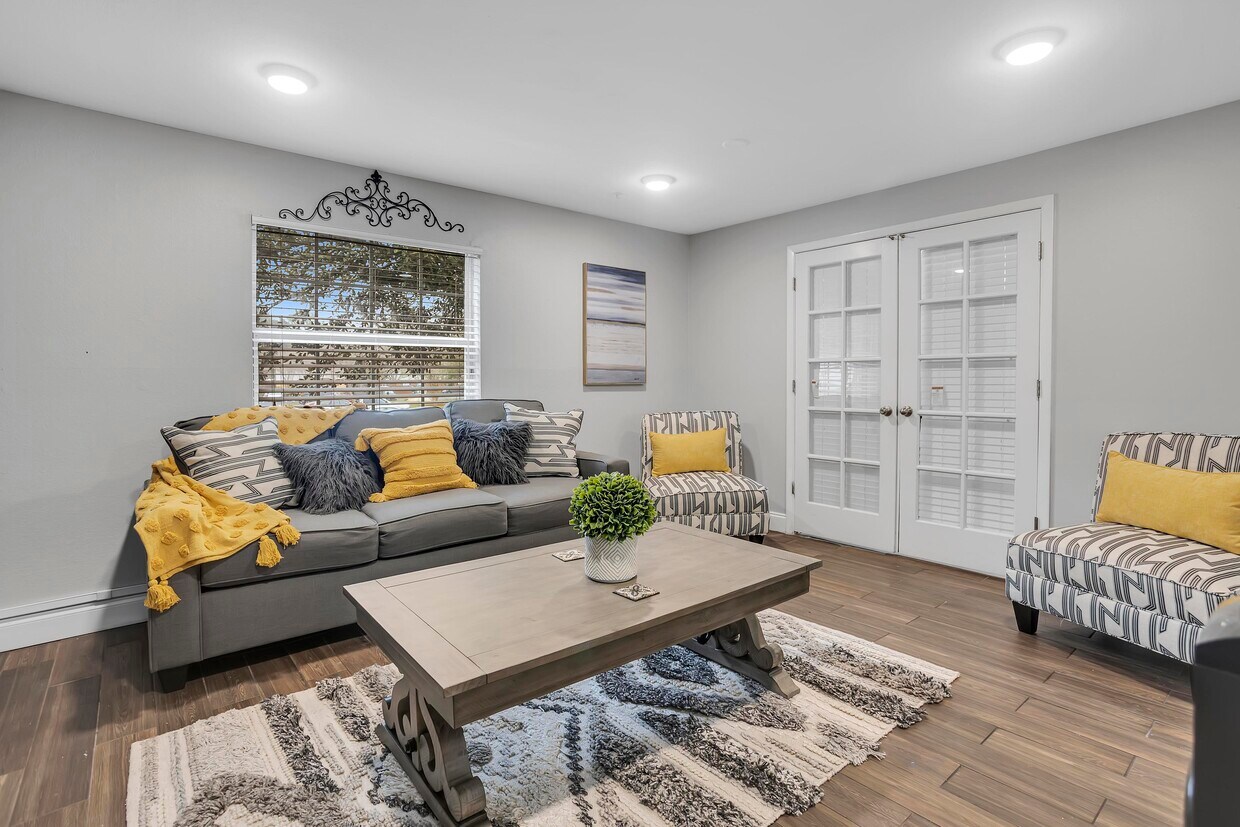 The Commons Apartments 1721 Anniston Rd Jacksonville, FL